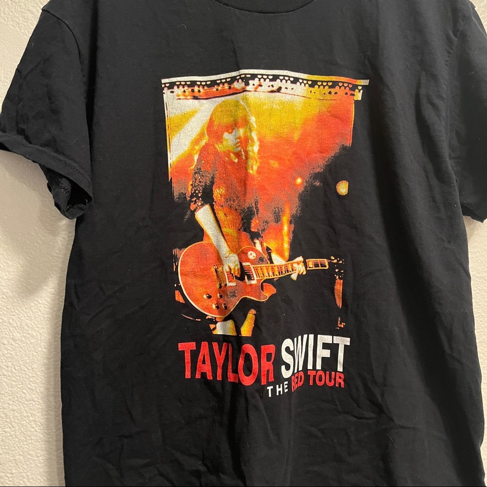 Taylor swift red tour t shirt
